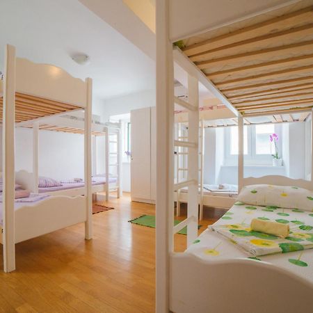 Cheap Sleep Marinero (Adults Only) Hostel Hvar Town Bagian luar foto