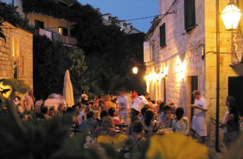 Cheap Sleep Marinero (Adults Only) Hostel Hvar Town Bagian luar foto
