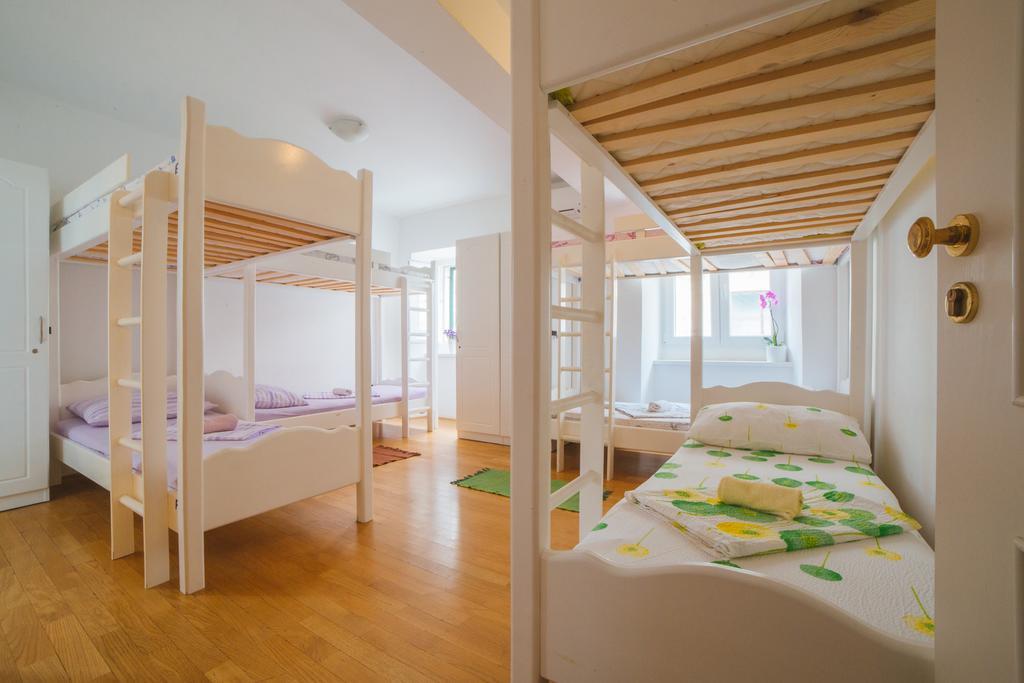 Cheap Sleep Marinero (Adults Only) Hostel Hvar Town Bagian luar foto